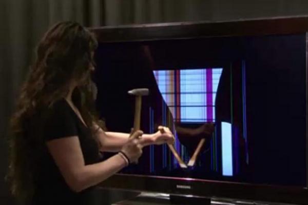 Hito Steyerl, STRIKE. 2010