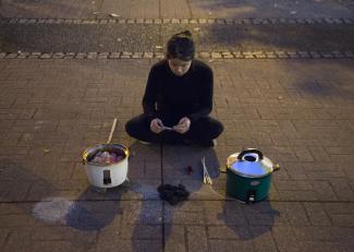 Sikarnt Skoolisariyaporn, Object without Shadow, 2017, stills from performance. Photo documentation by Sahand Mohajer.